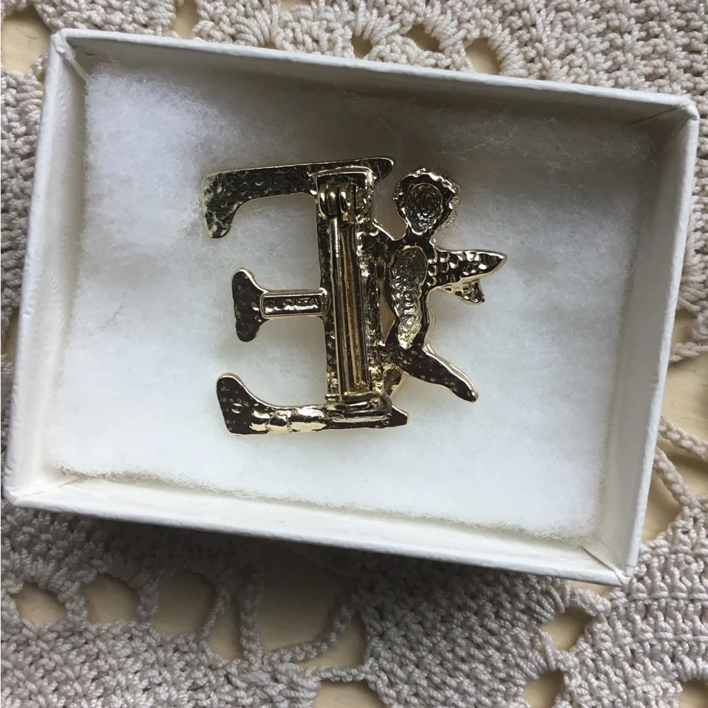 Goldtone Angel Initial E Pin